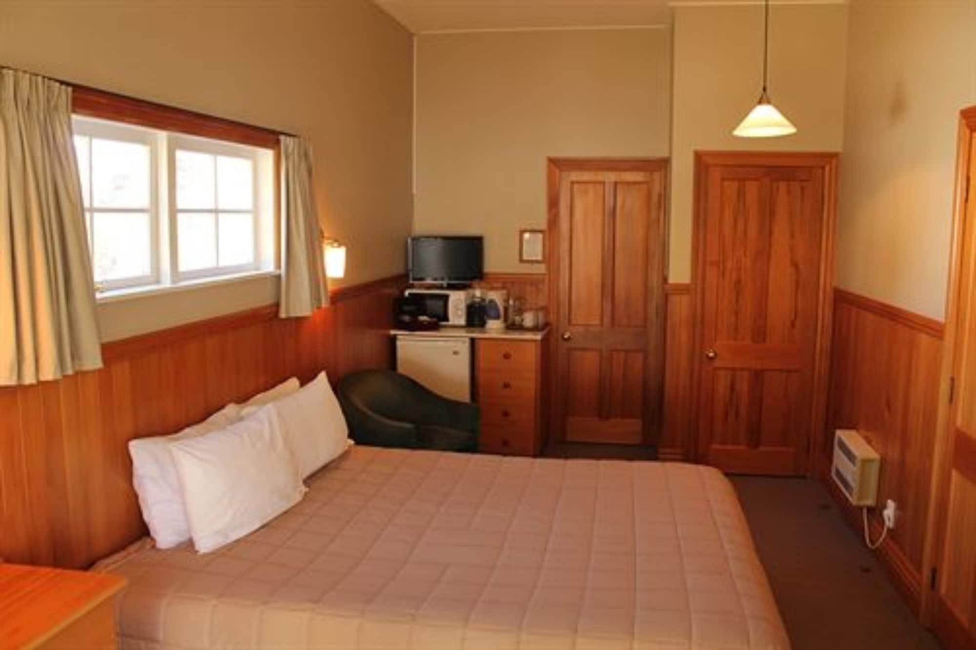 Huka Falls Resort Taupo Exteriér fotografie A room at the hotel