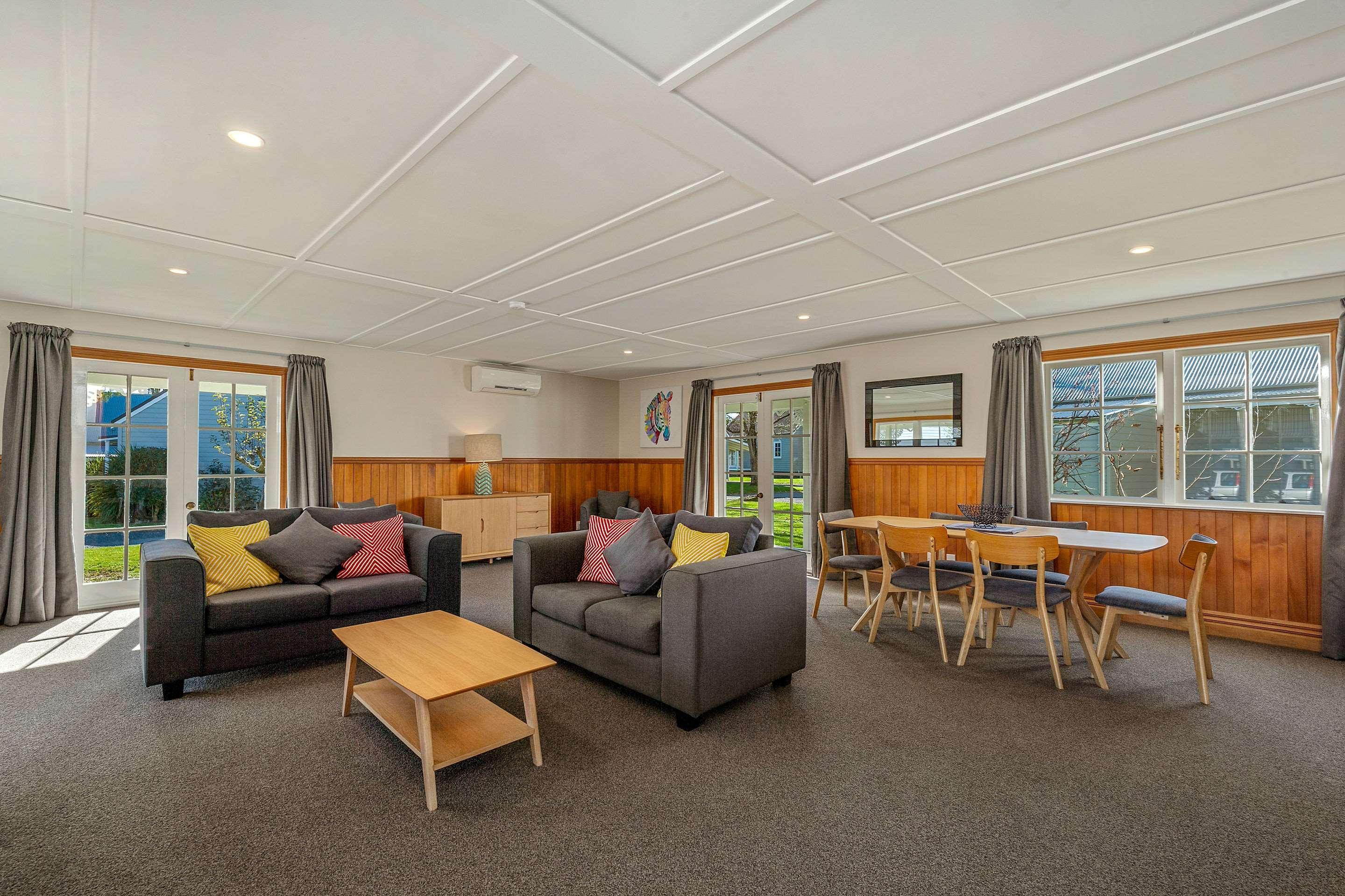 Huka Falls Resort Taupo Exteriér fotografie The common room at the University of Waikato's Melville Hall