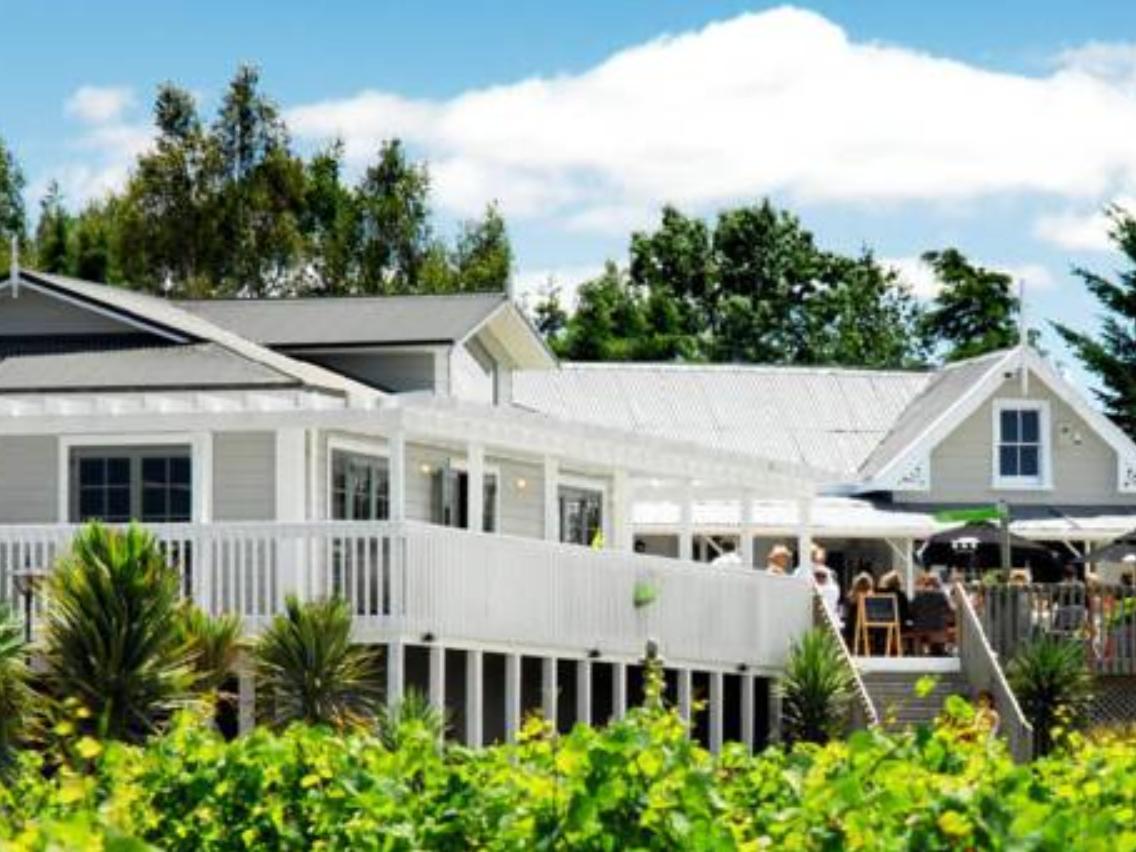 Huka Falls Resort Taupo Exteriér fotografie The Village at Wairau