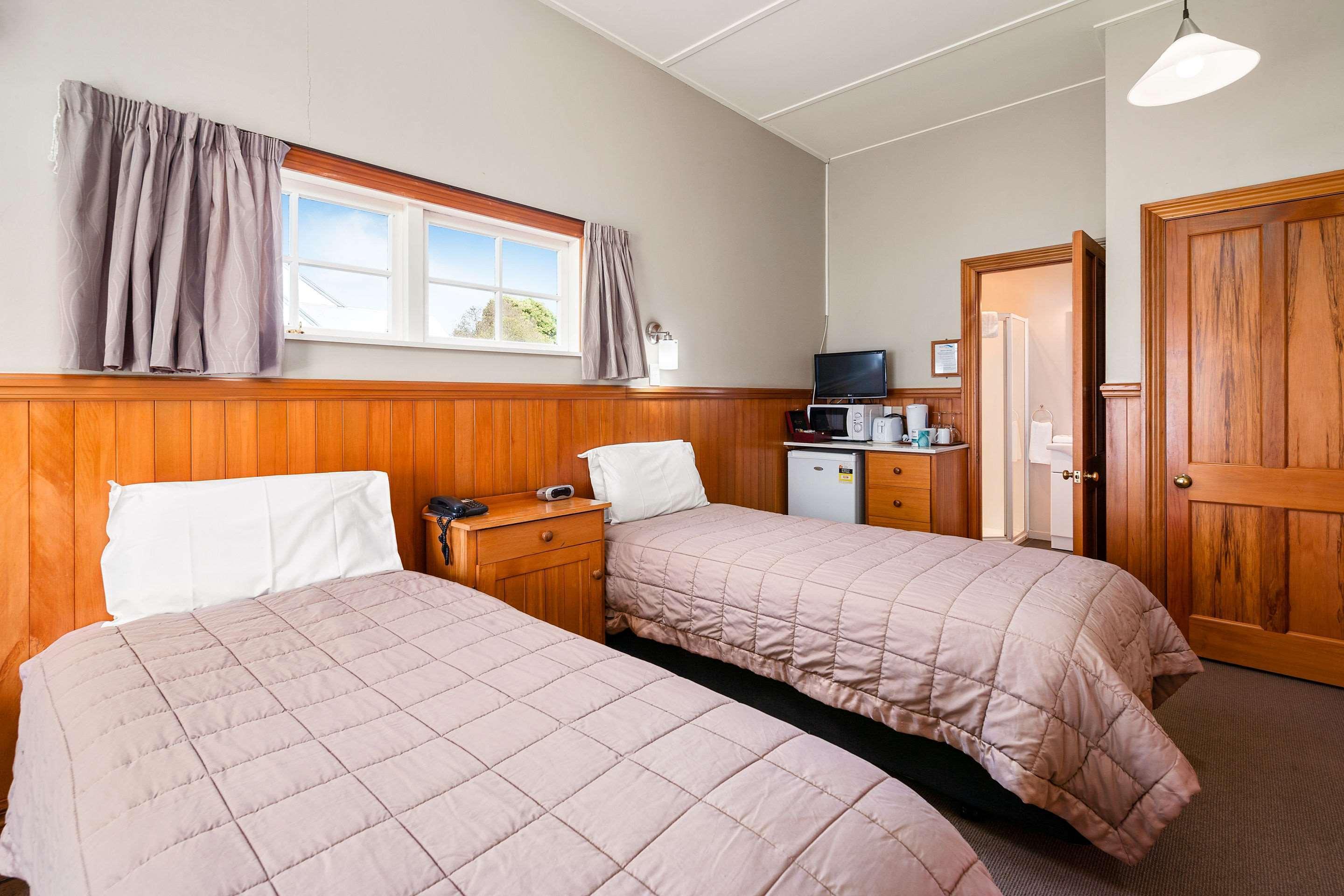Huka Falls Resort Taupo Exteriér fotografie A typical room at the hotel