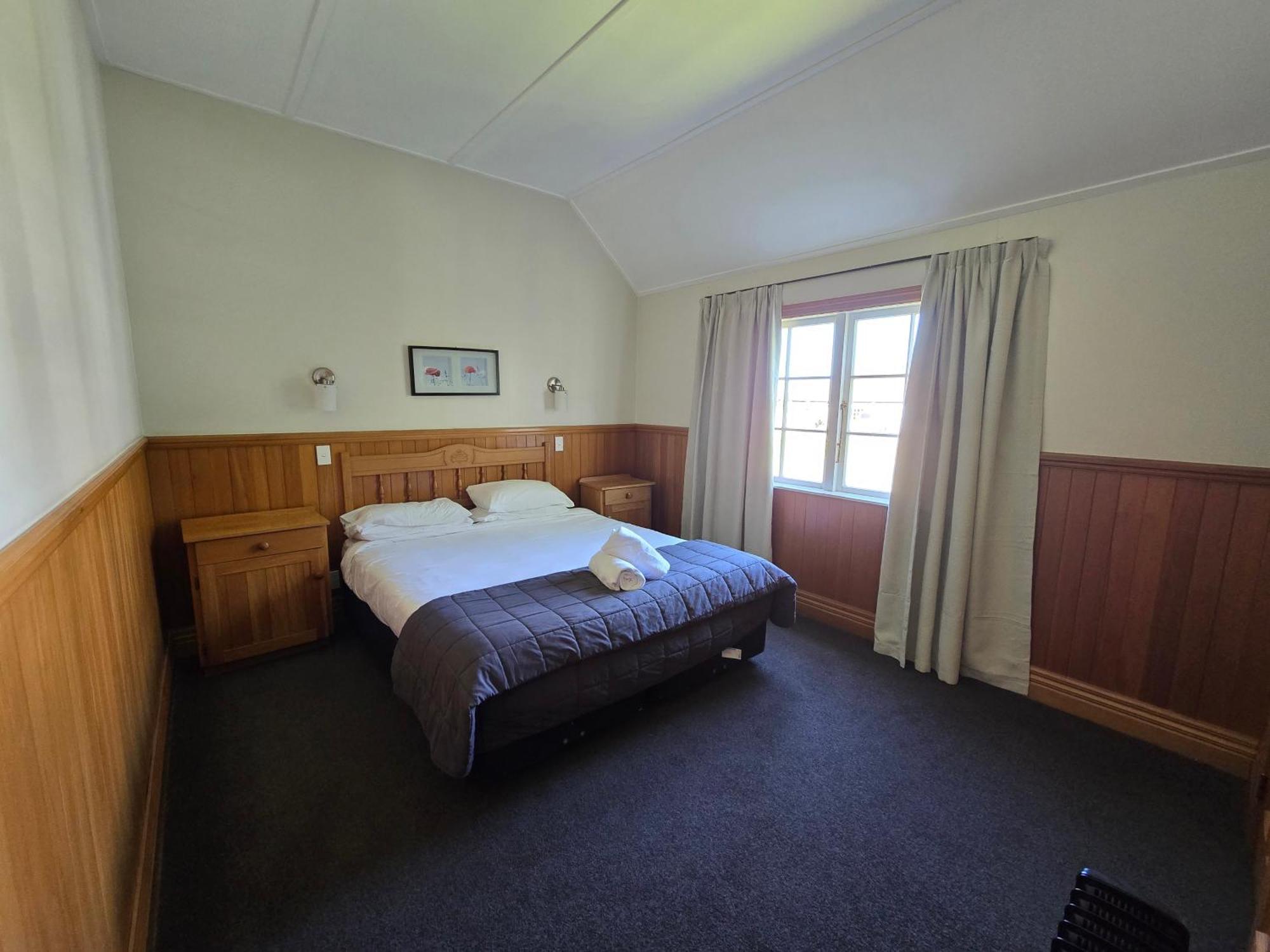 Huka Falls Resort Taupo Exteriér fotografie A room at the hotel